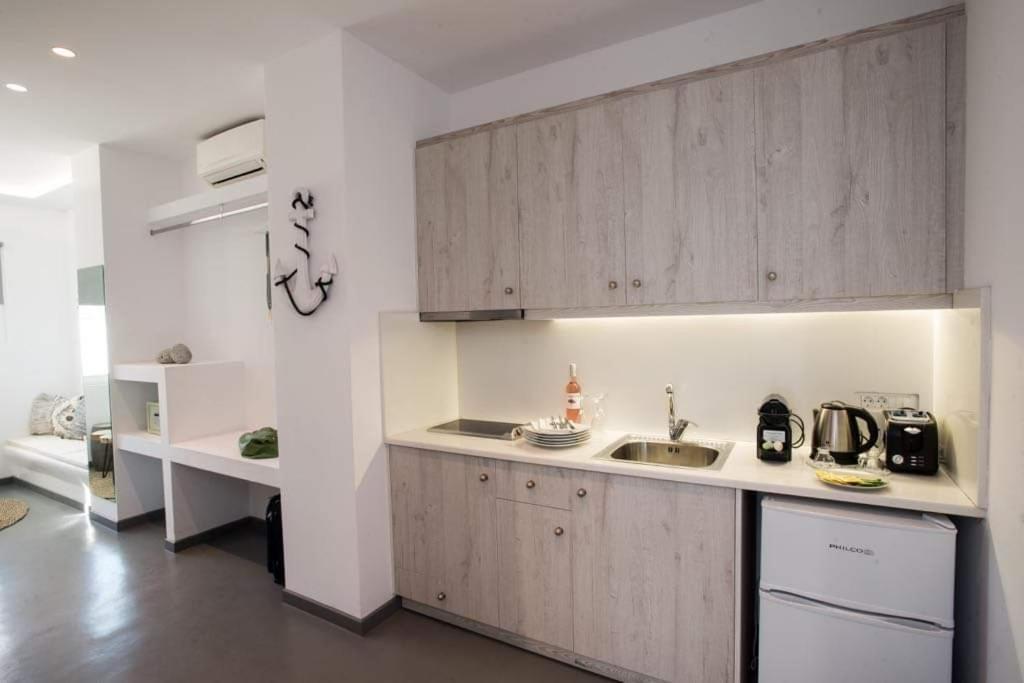 Jonaz Rooms & Suites
